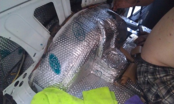 Шумоизоляция НИВЫ – удаление «сверчков» битопластом